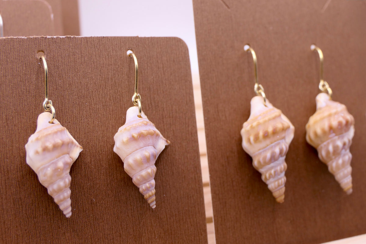 Pelican’s Foot Gold | Earrings