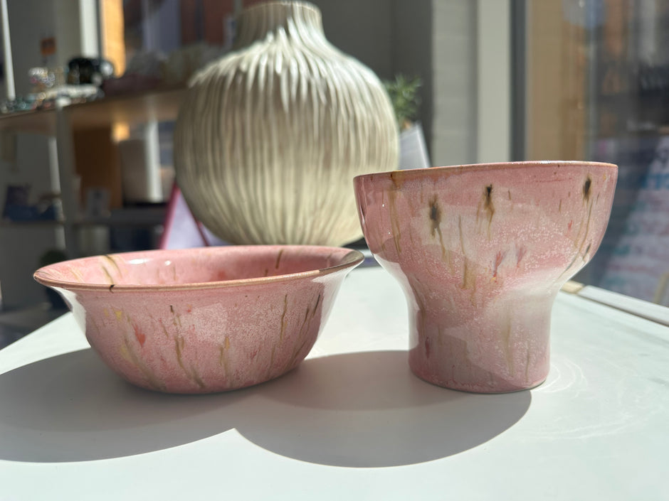 Pink standing bowl