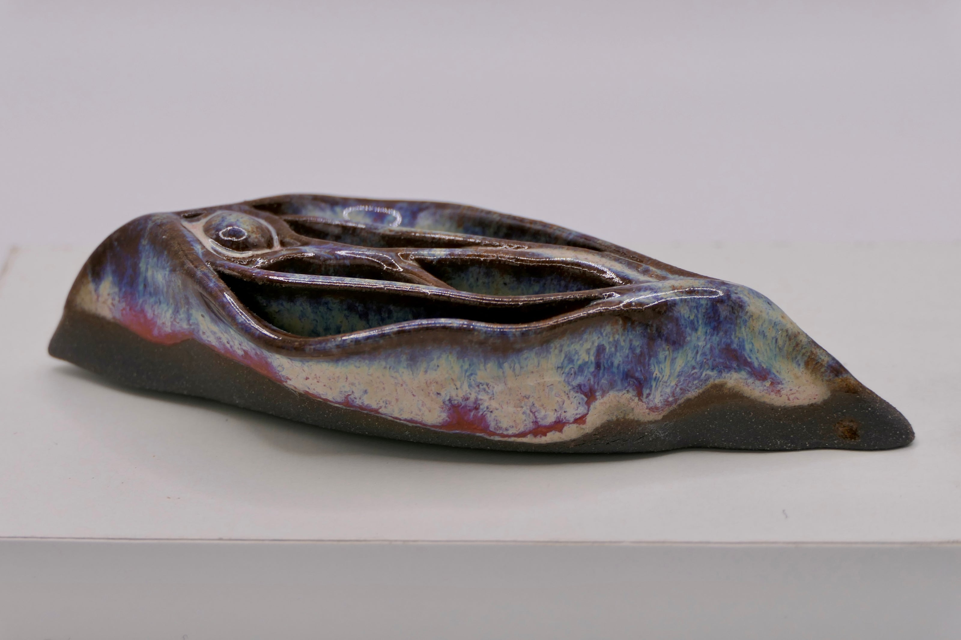 Vulva dark clay