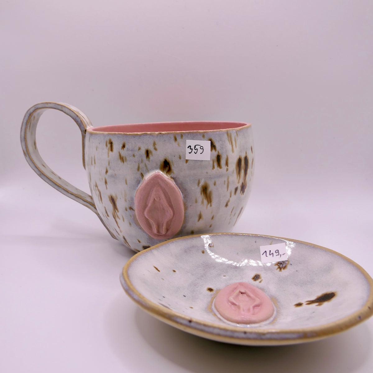 Vulva | Cup