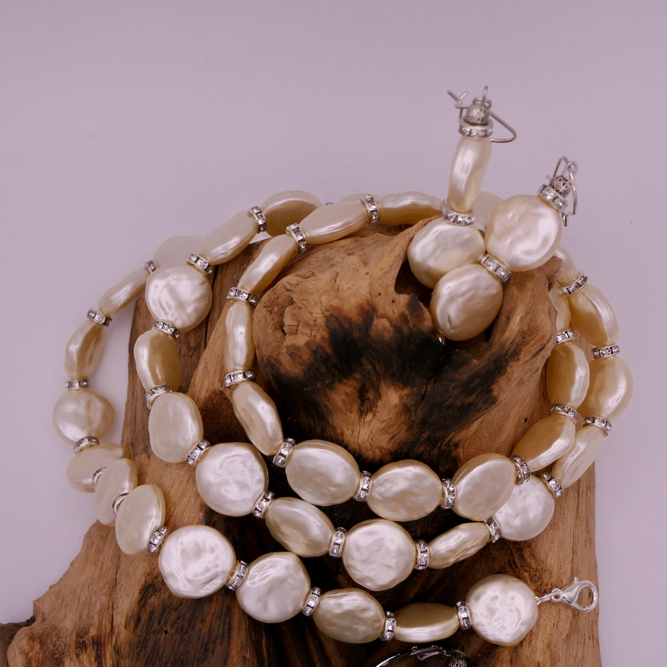 Set of pearls