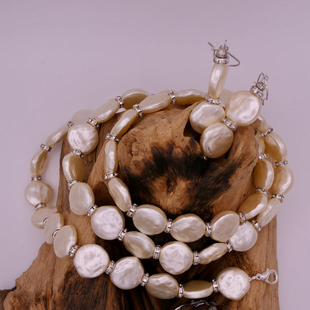 Set of pearls