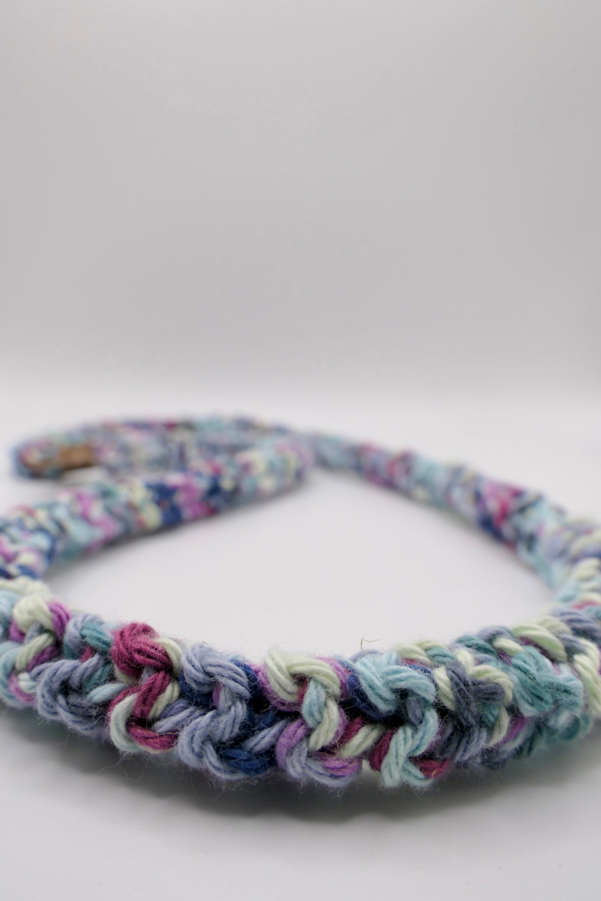 Round crocheted necklace