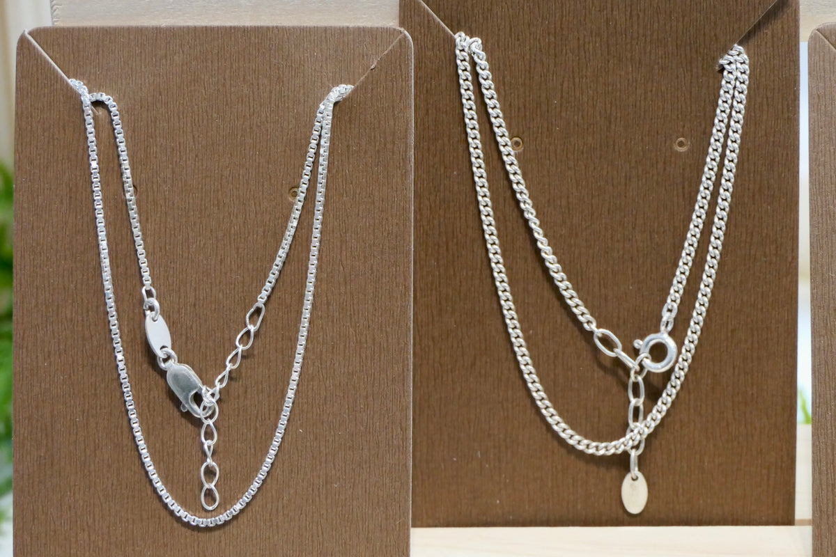 Silver chain / necklace