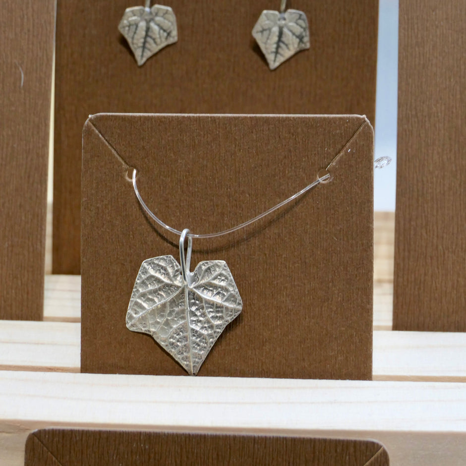 Achocha leaf | Silver pendant