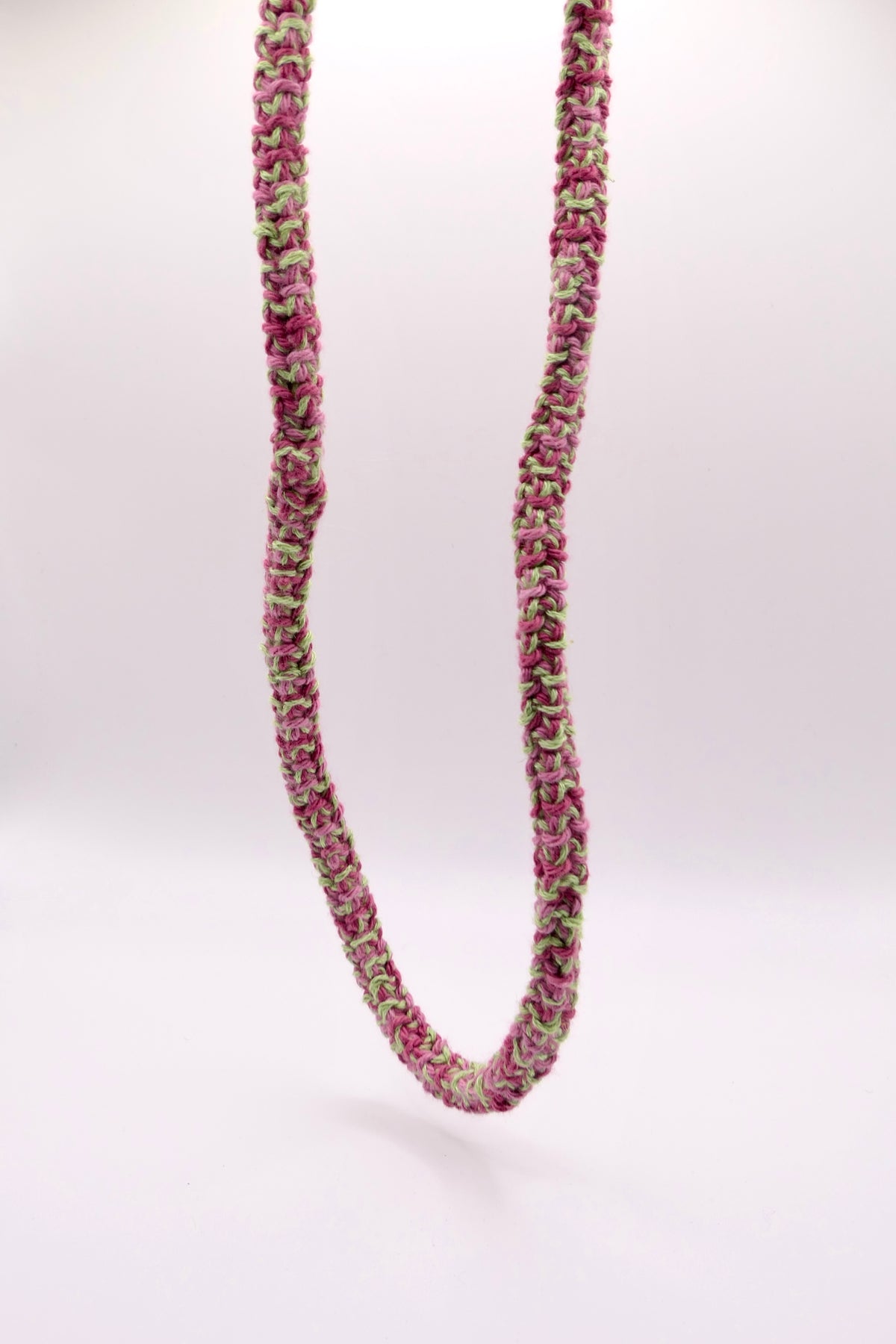 Round crocheted necklace