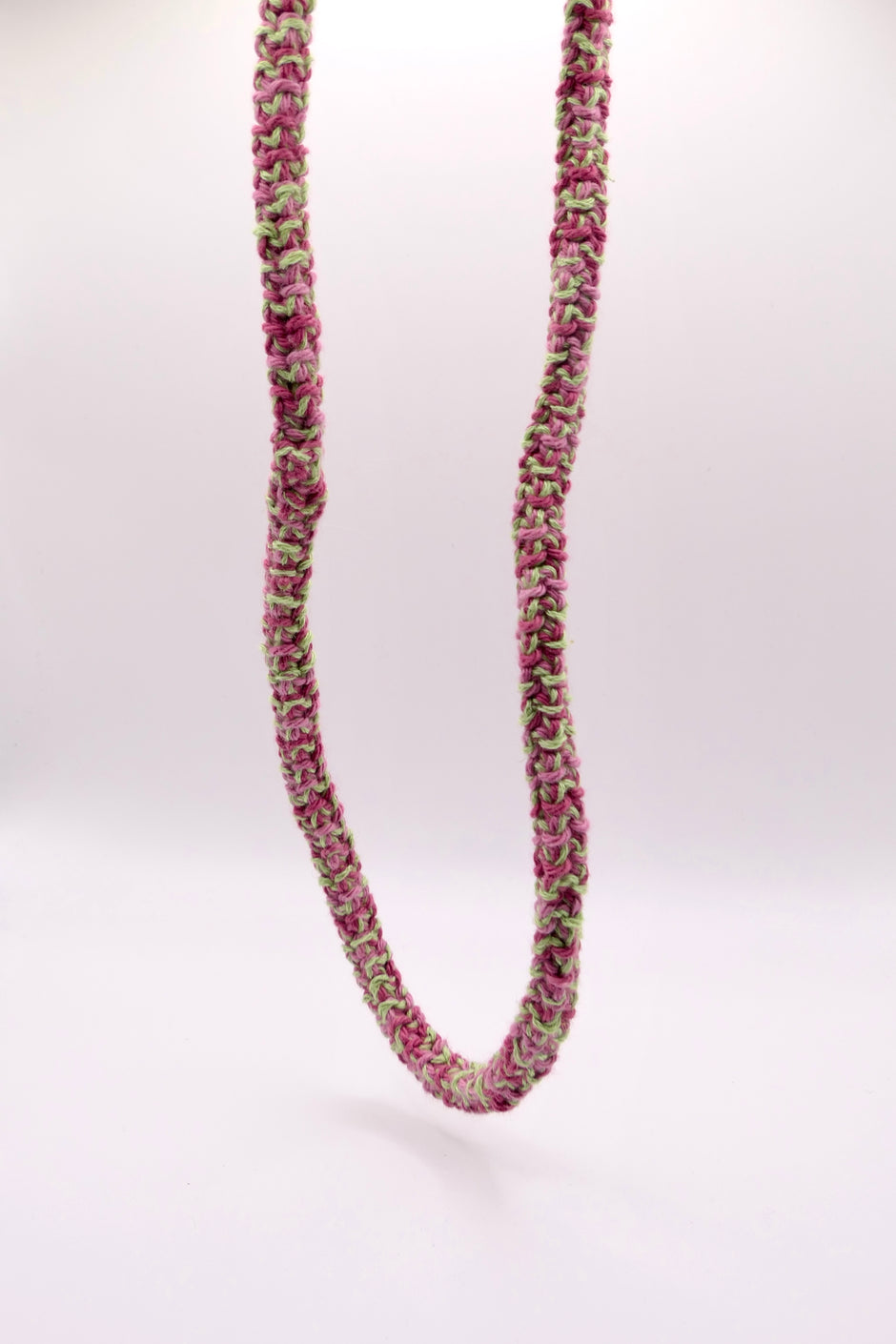 Round crocheted necklace