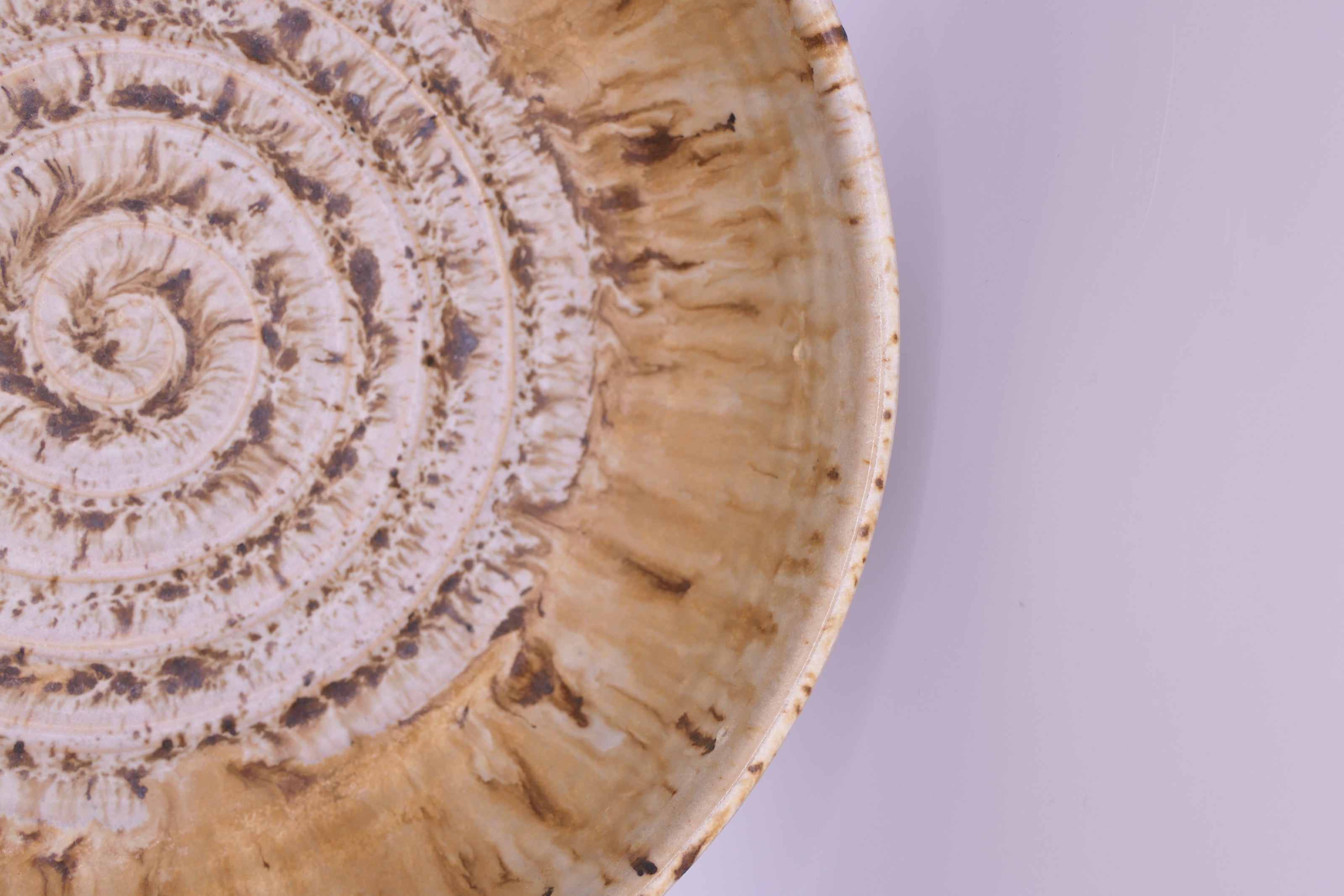 Spiral bowl