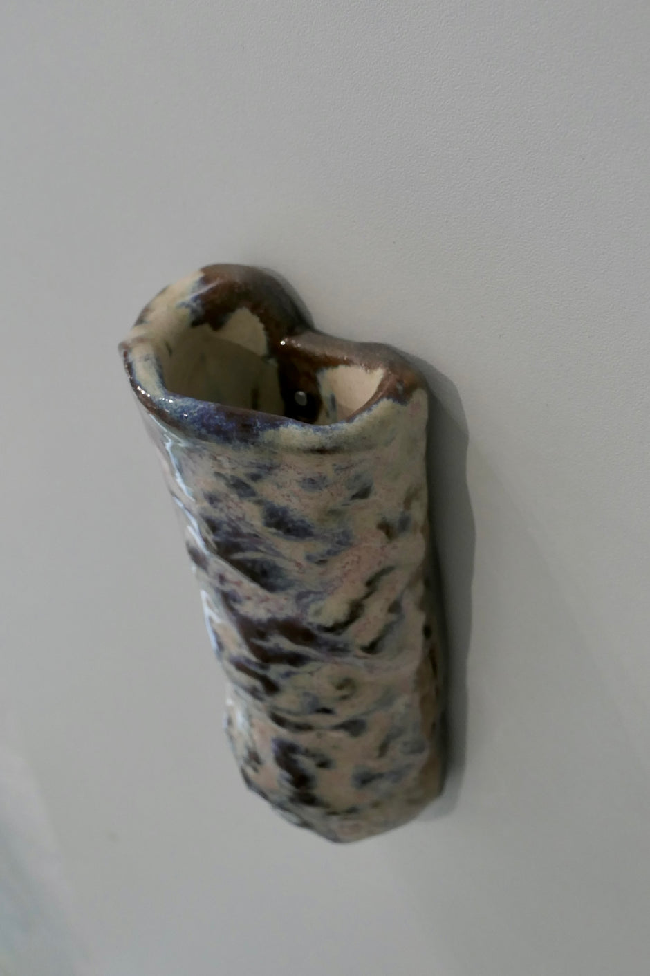 Light & Dark wall vase