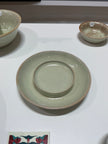 Flat candle holder