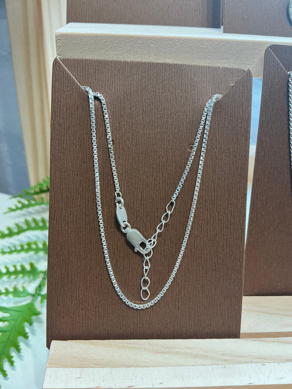 Silver chain / necklace