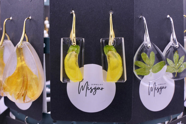 Green leaves earrings