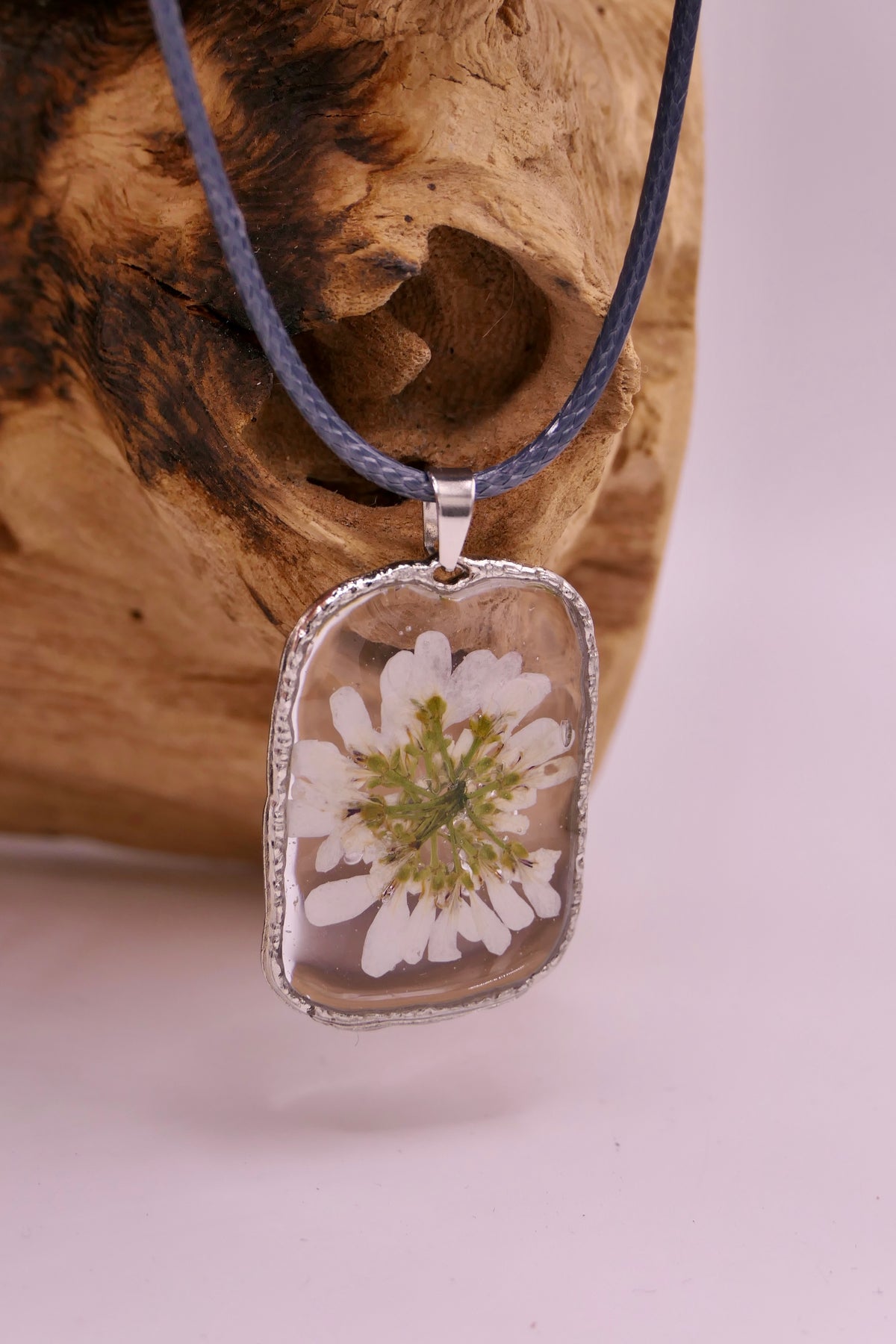 White flower | Pendant