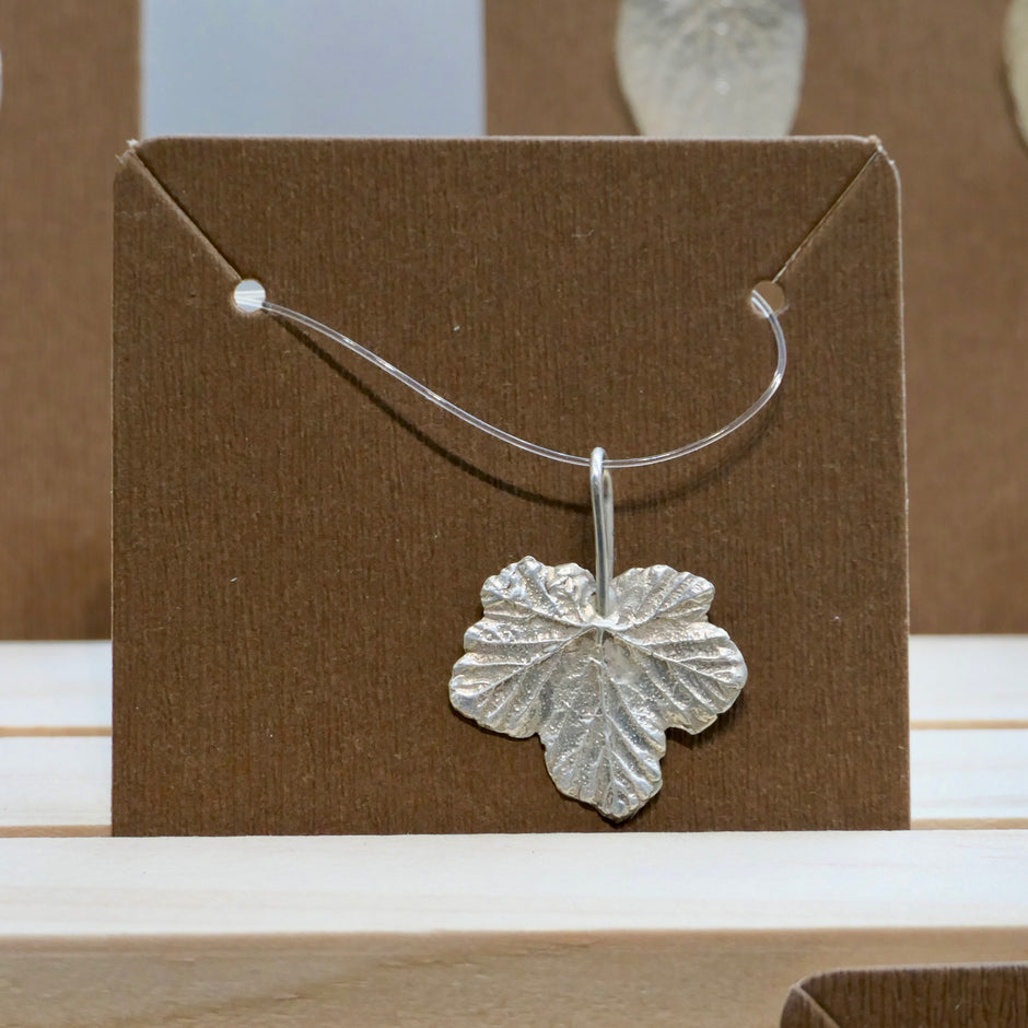 Ribes sanguineum | Silver pendant