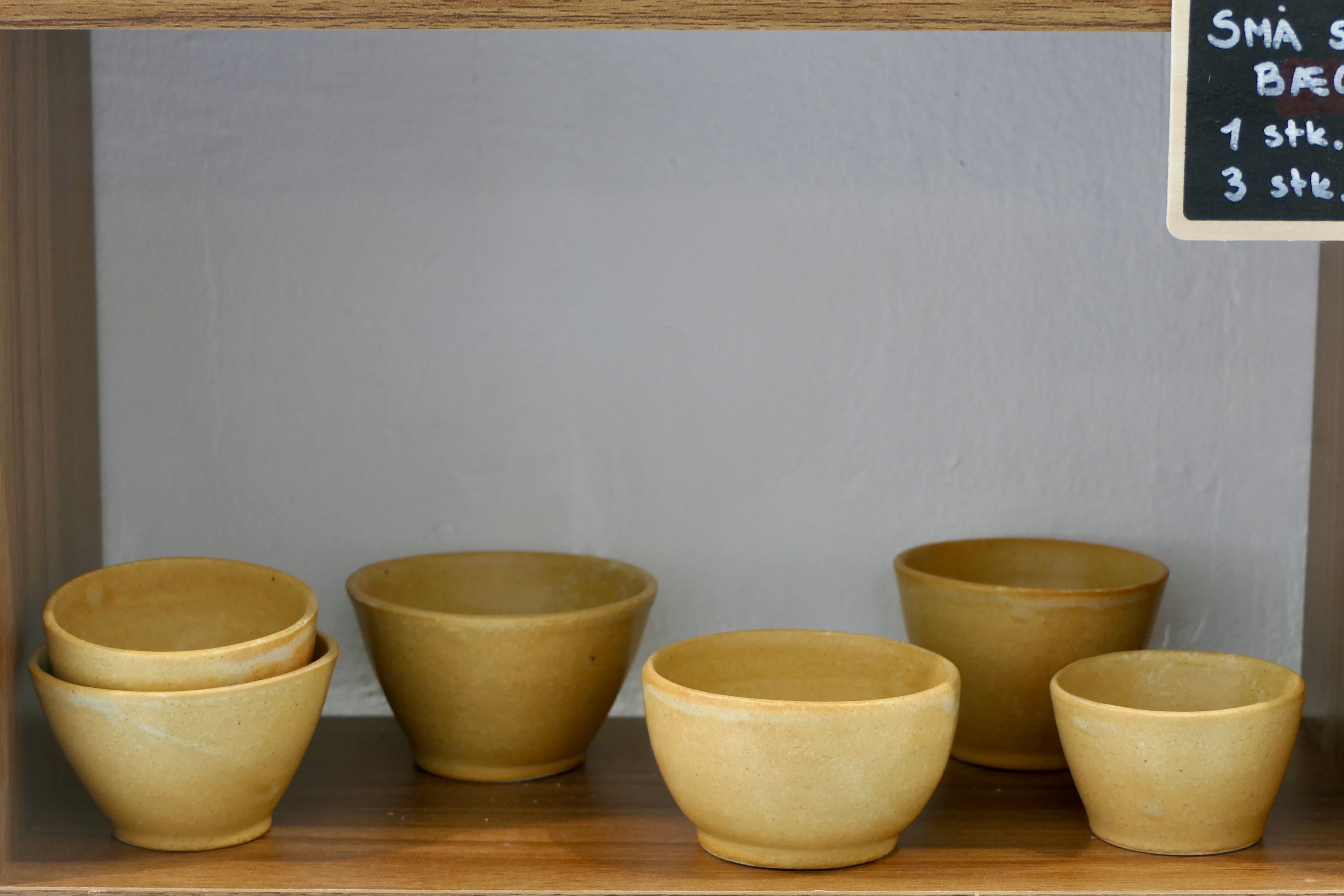 Tiny yellow cups