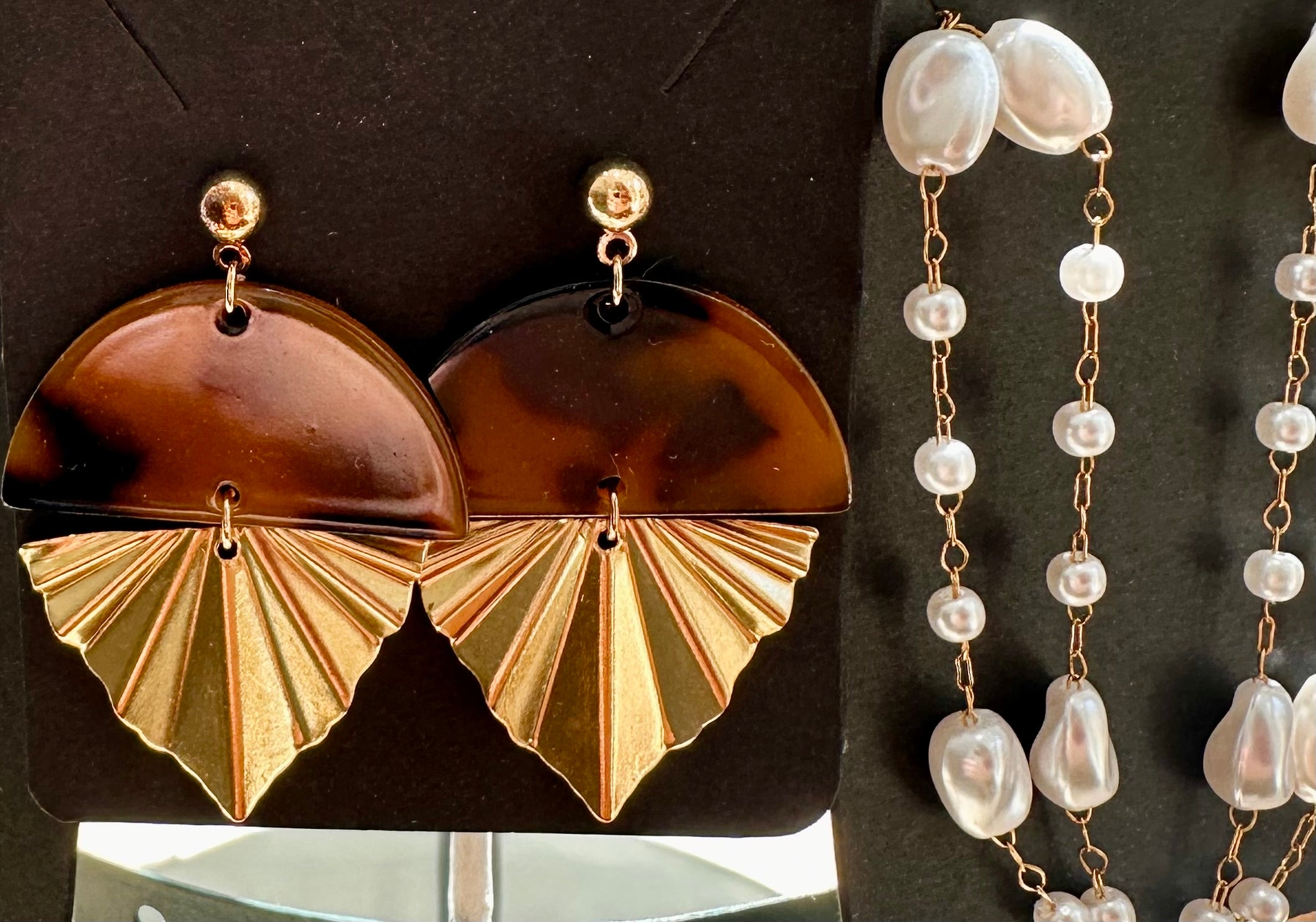 Leaf-shaped Earrings