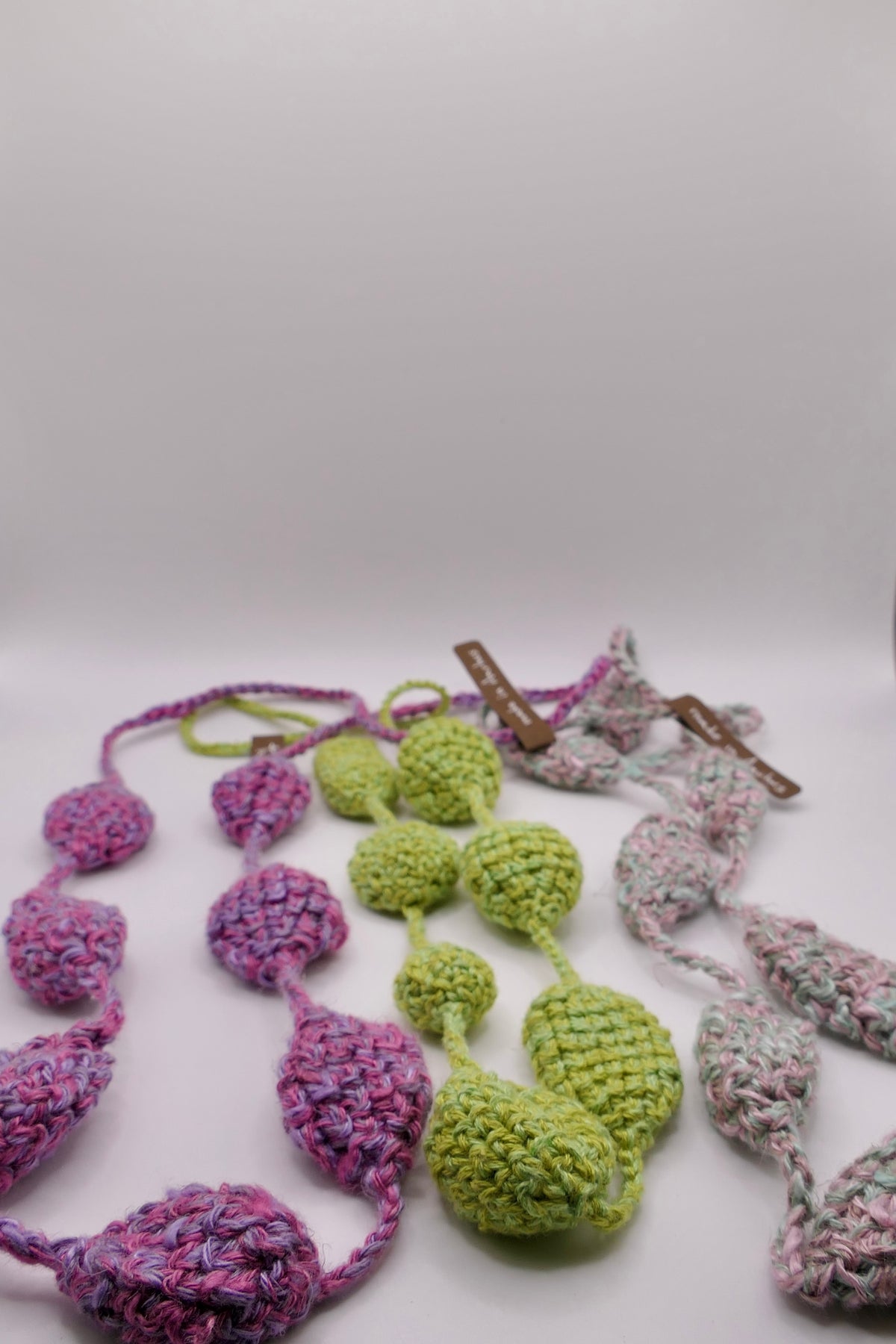 Bicolor crocheted necklace II