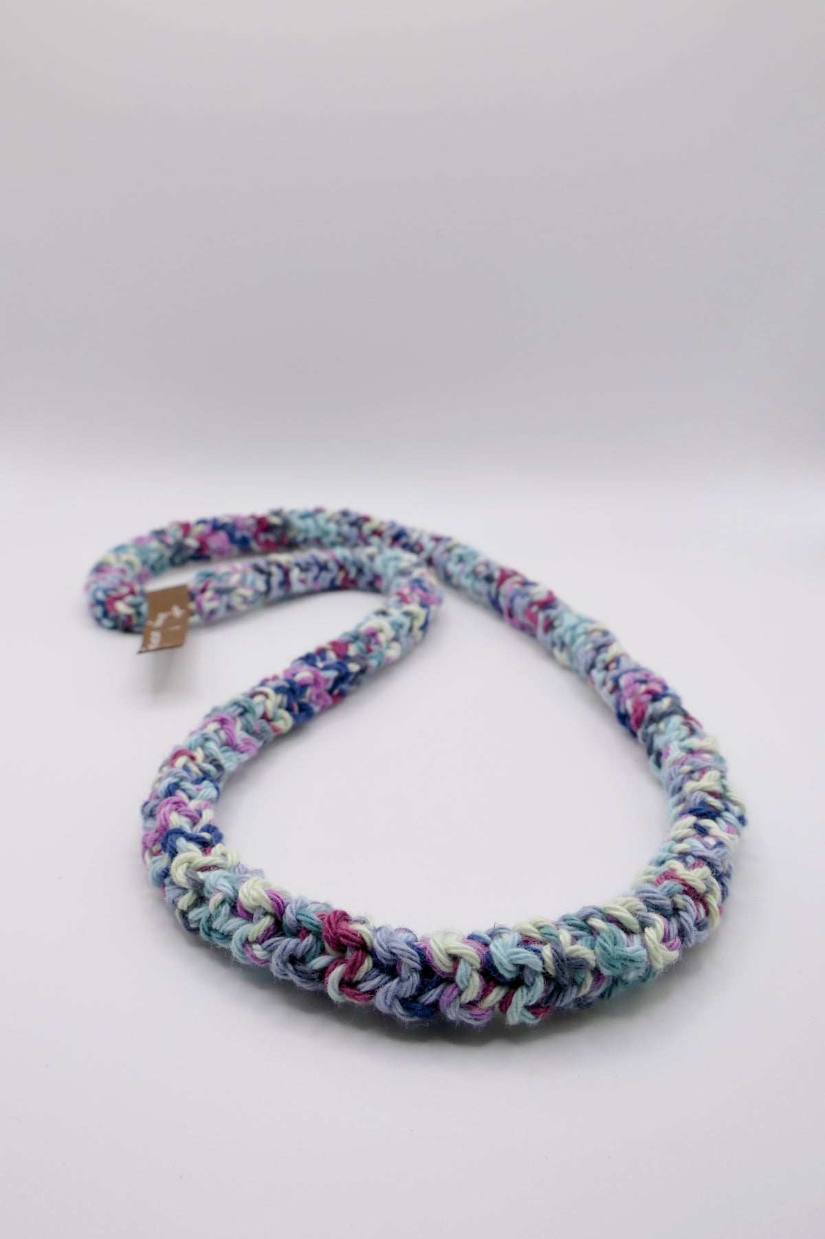 Round crocheted necklace