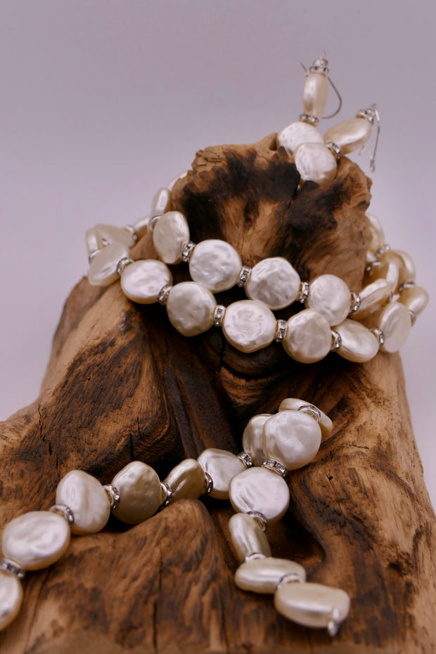 Set of pearls