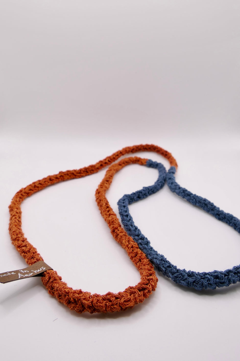 Round crocheted necklace