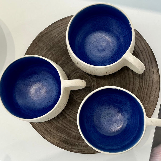 Ultramarine cups with handle