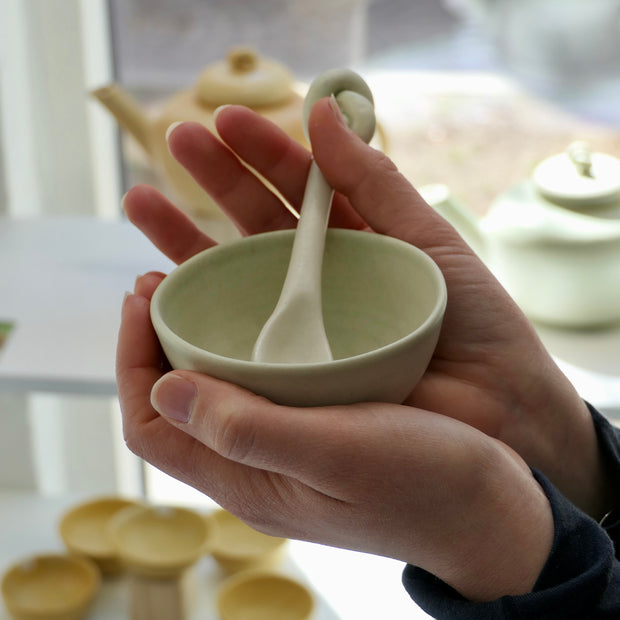 Porcelain spoons