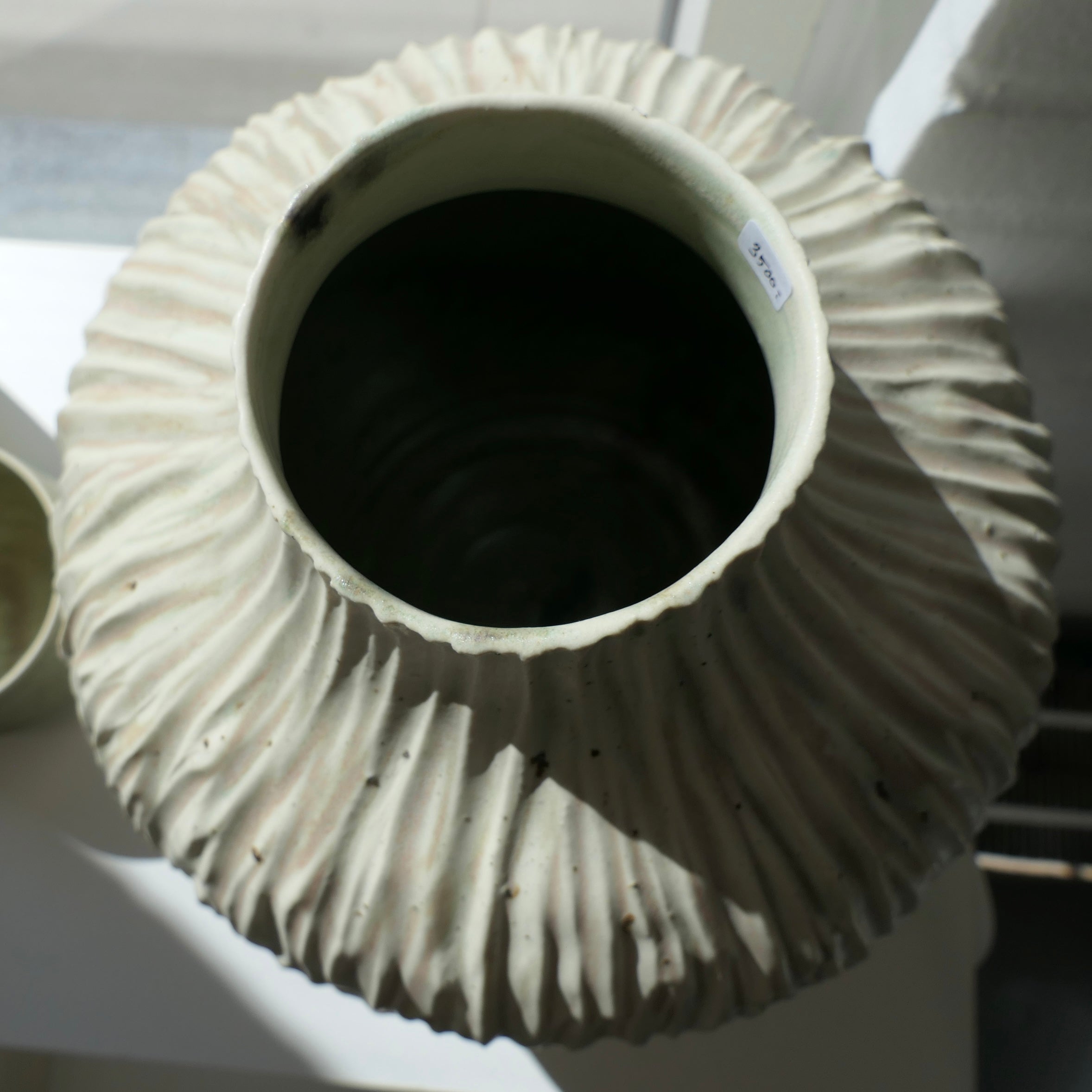 Let vase