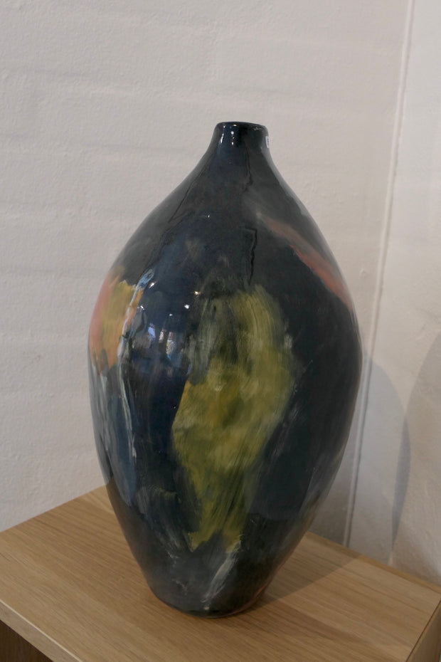 Dark vase
