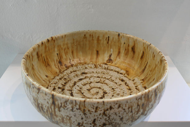 Spiral bowl