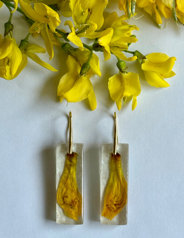 Golden bloom earrings